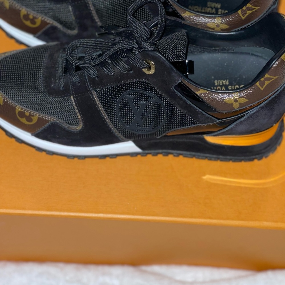 LOUIS VUITTON BLACK AND GOLD RUN AWAY SNEAKERS - Picture 6 of 8